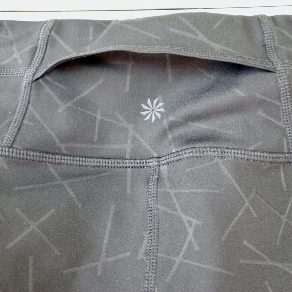 Athleta Size XS Angle Aura Sonar Capri Leggings Geo Print Mesh Black - Picture 7 of 9